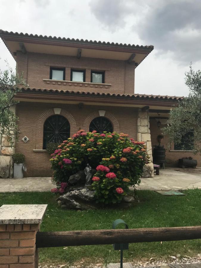 Agriturismo A Casa Di Susanna Santo Stefano del Sole Екстер'єр фото